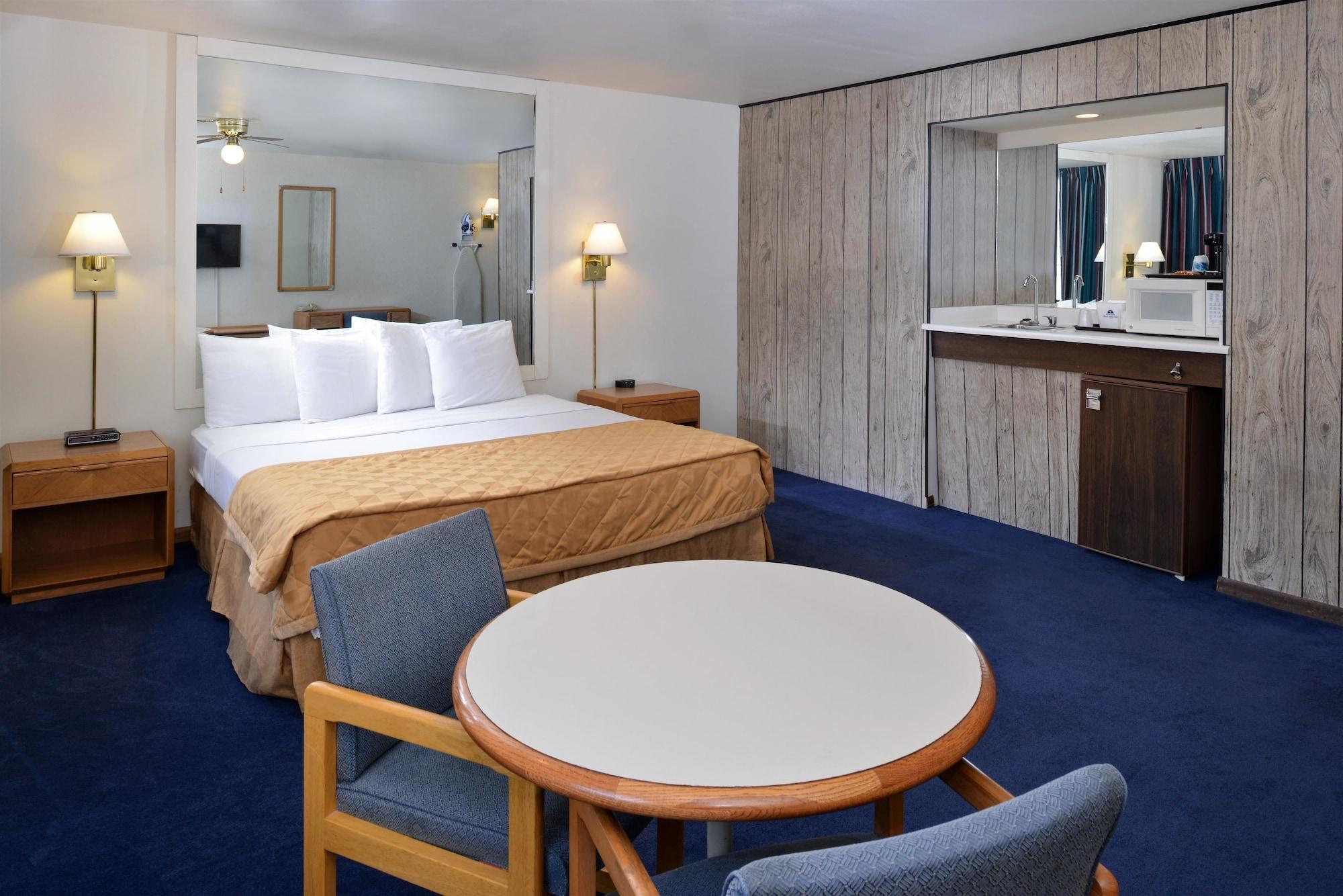 America'S Best Value Inn La Crosse Exterior photo