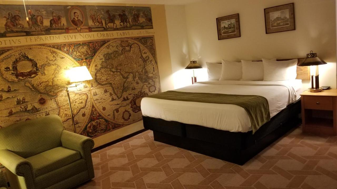 America'S Best Value Inn La Crosse Room photo
