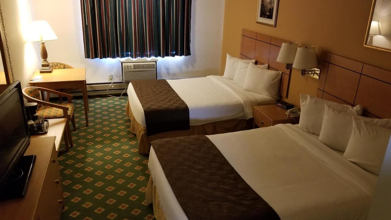 America'S Best Value Inn La Crosse Room photo